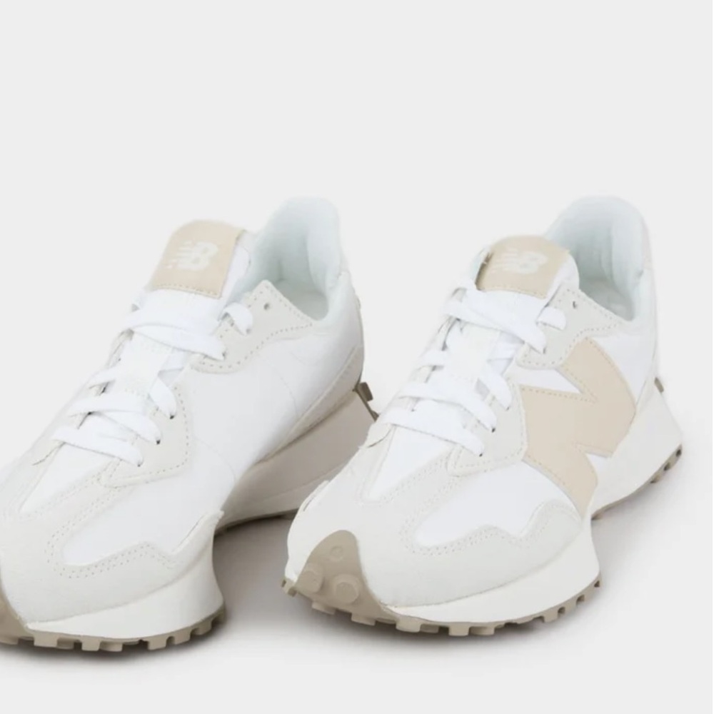 NEW BALANCE 327 Womens Sneakers